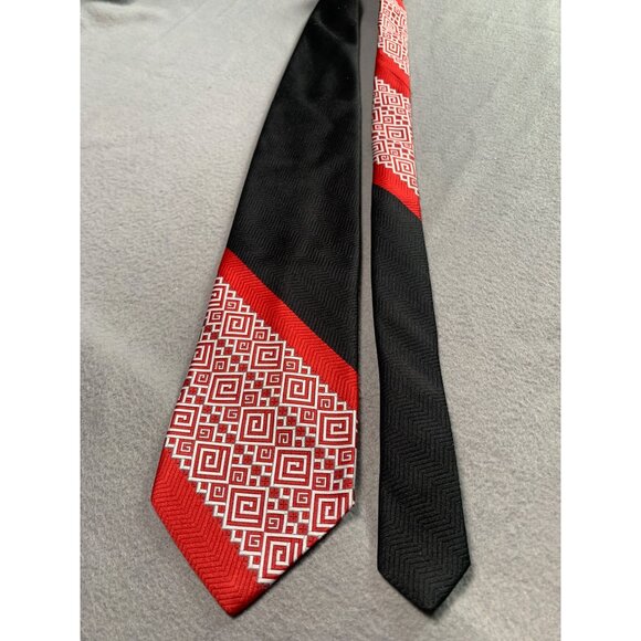 Vintage Towncraft Mens Polyester Tie Red Black Geometric Pattern Necktie - Picture 5 of 5